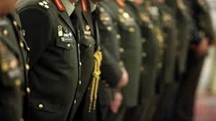 Όλοι οι αρχηγοί ΕΔ και ΓΕΕΘΑ από τον Παπάγο